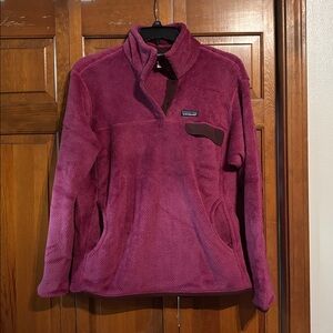Woman’s Patagonia Maroon Fleece Pullover size XL